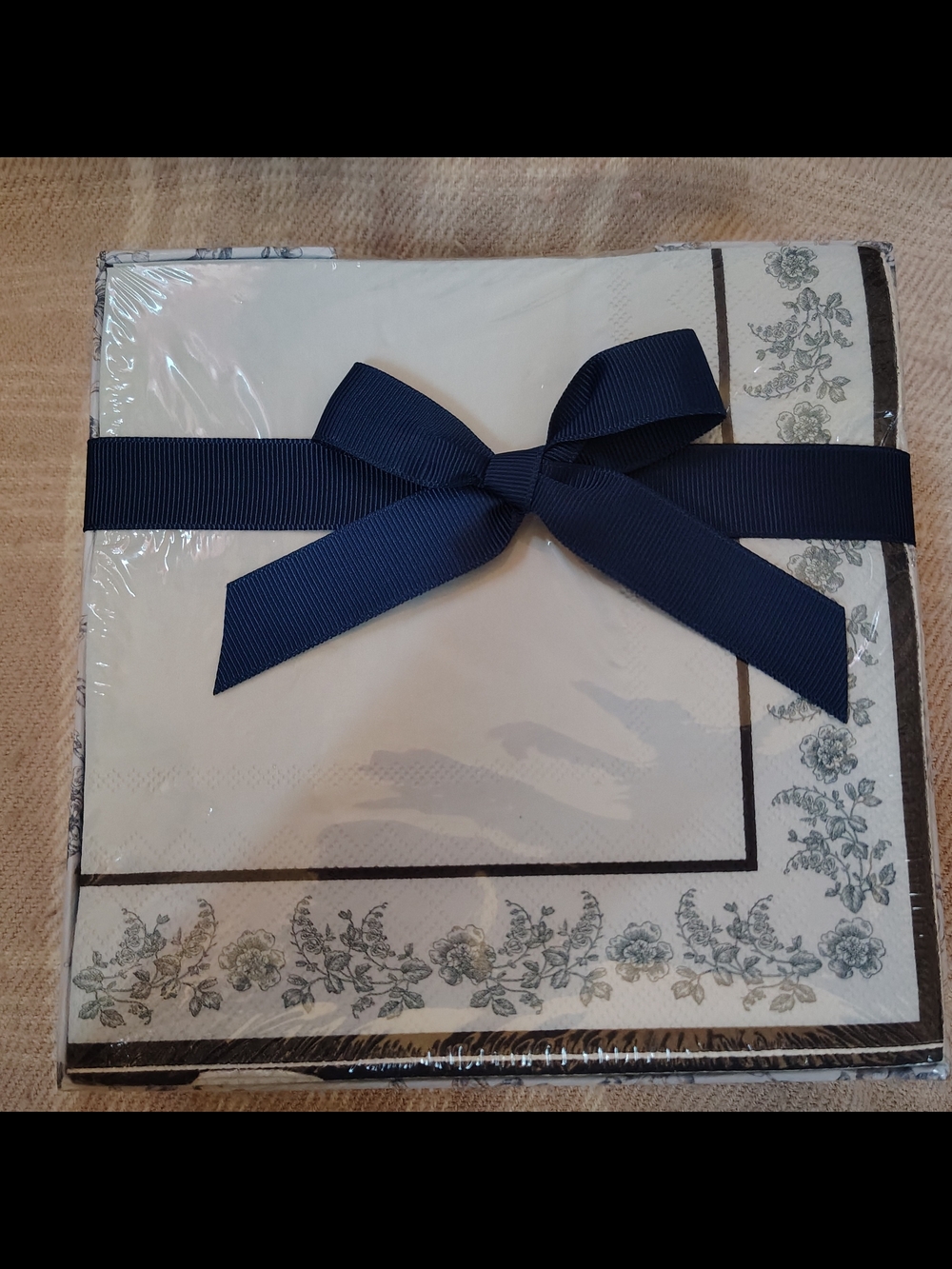 Classic Floral Border Napkin Set in Navy and White